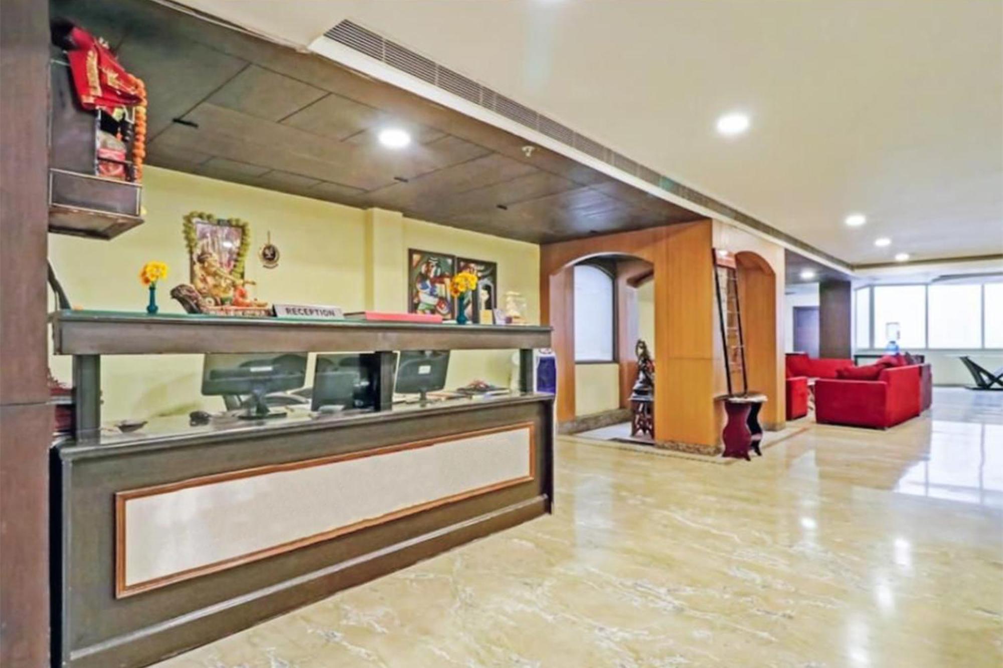 B - Llions Old Delhi Gurgaon Rd 3* New Delhi